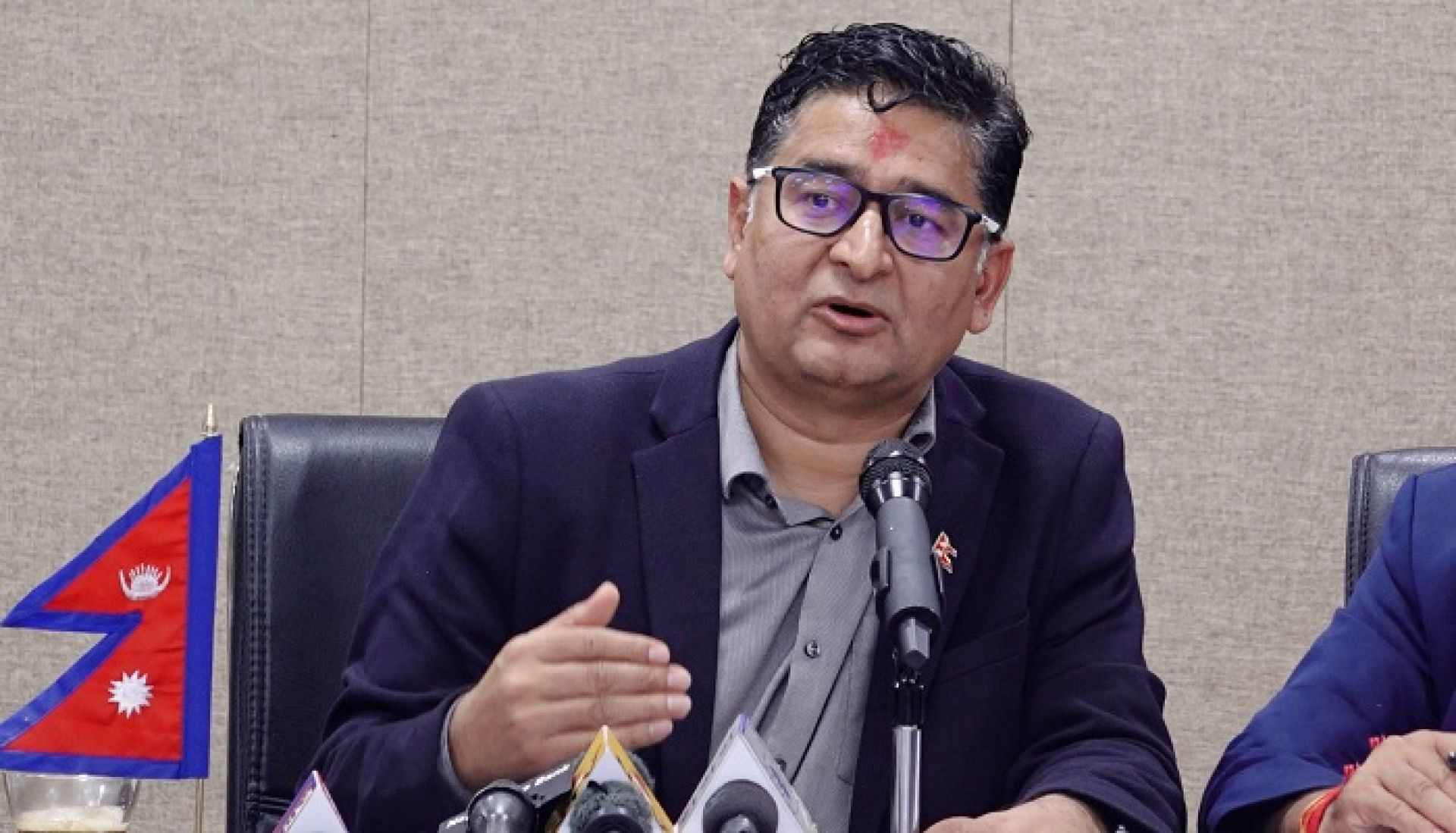 ‘जलवायु परिवर्तनको असरस्वरुप सोलुखुम्बुको हिमताल फुट्यो’